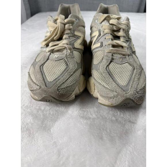 New Balance 9060 Quartz Grey Mens Sneakers Size 9 D U9060HSA - Picture 4 of 9